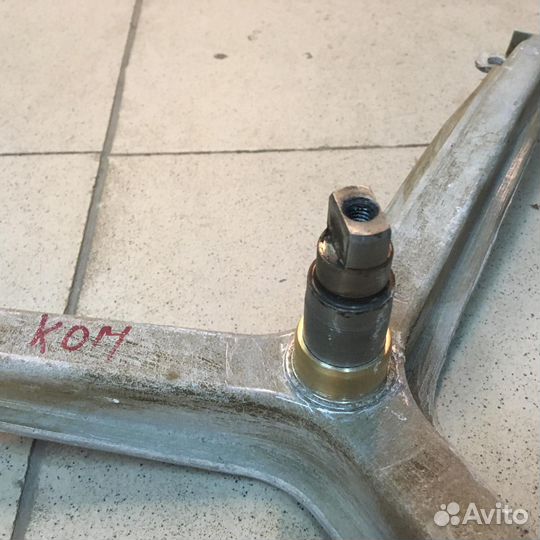 Крестовина неразборного бака Indesit