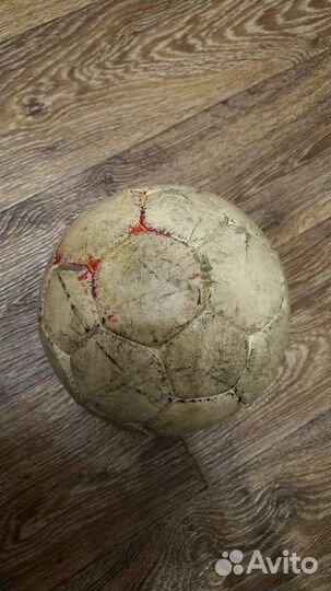 Футбольный мяч