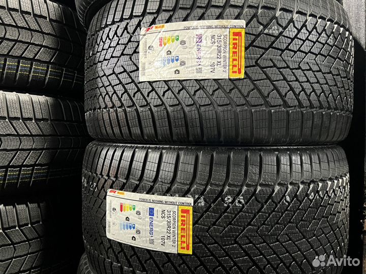 Pirelli Scorpion Winter 2 315/30 R22 и 275/35 R22 109V