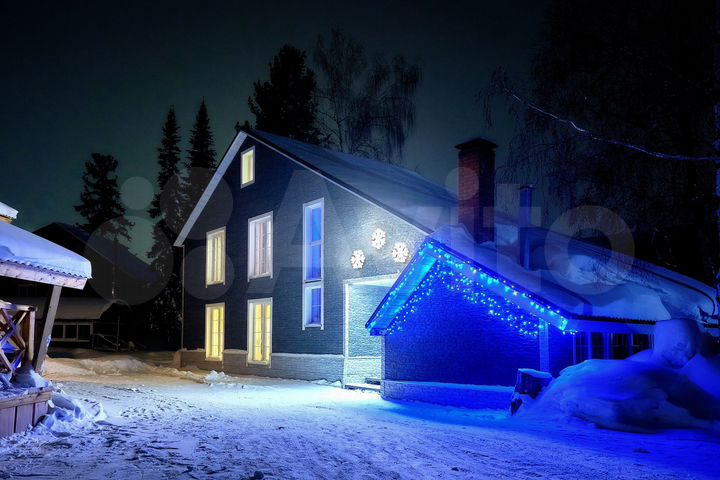 Коттедж 200 м² на участке 13 сот.