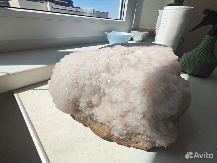 Камень с розового озера Сасык сиваш