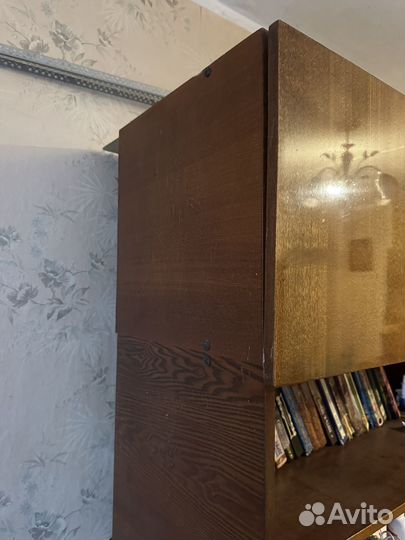 Шкаф сервант