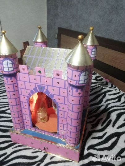 Игрушка Замок