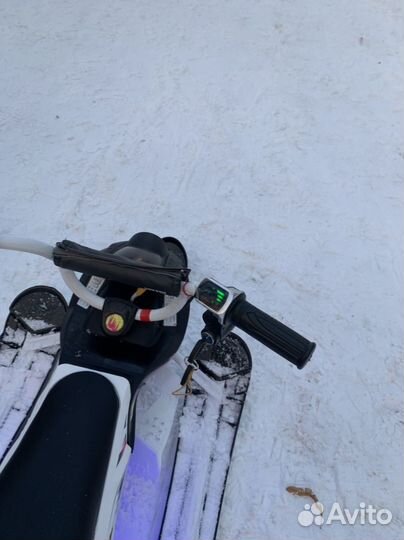 Детский электроснегокат / снегокат с мотором