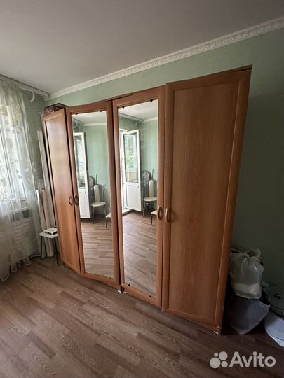 Продам 2 шкафа