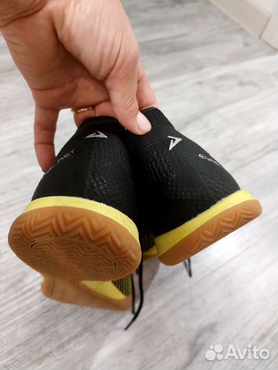 Футзалки демикс