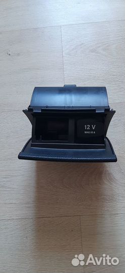 Пепельница в подлокотнике Mercedes W204