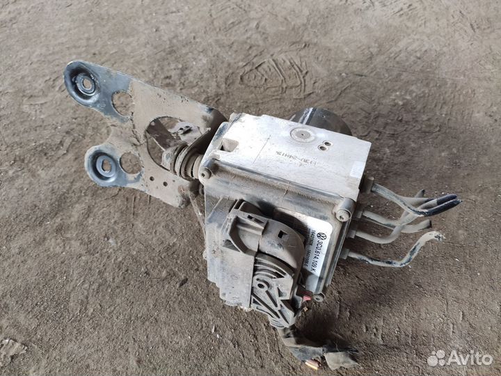 Блок ABS Volkswagen Passat B6 3с0614109k