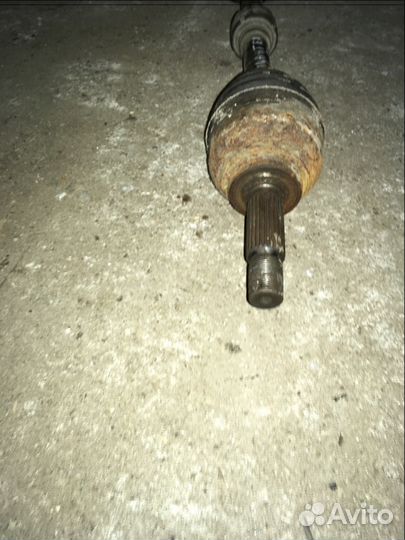 Полуось левая Mitsubishi Galant EA 97-03год