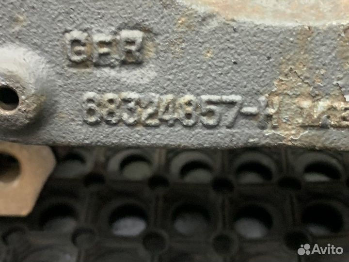 7421487685 Суппорт передний правый