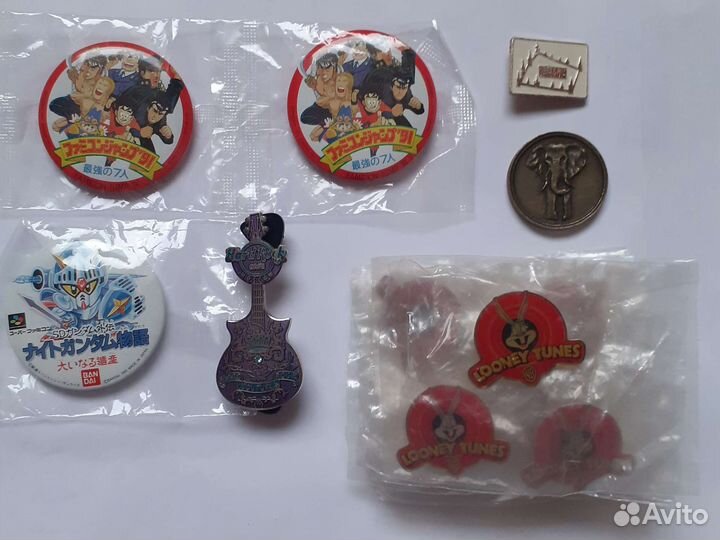 Значки, наклейки