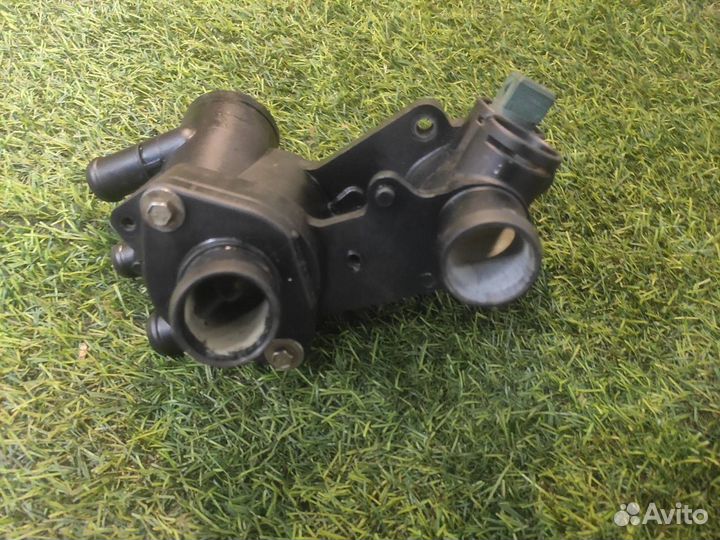 Корпус термостата Volkswagen Golf 4 1J