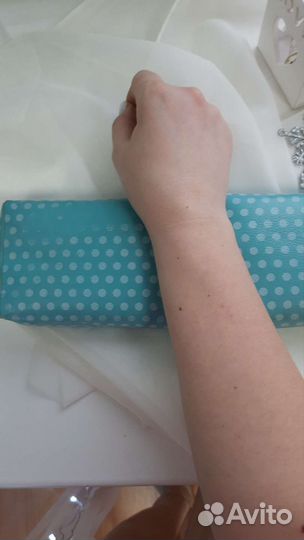 Подставка для рук маникюрная бу