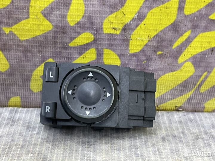 Блок регулировки зеркал Skoda Octavia Октавия 1998