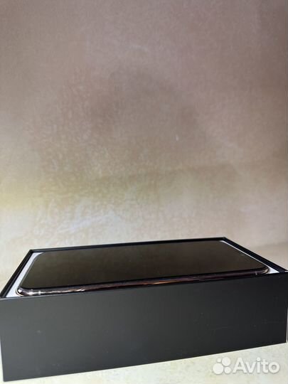 iPhone 11 pro max 64 gold