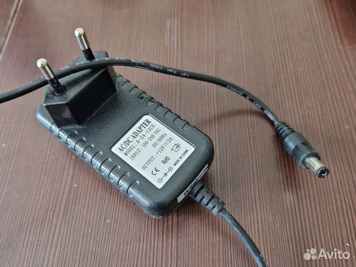 Адаптер 12V 2A