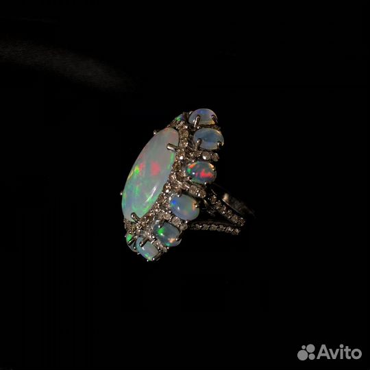 Кольцо с опалом и бриллиантами