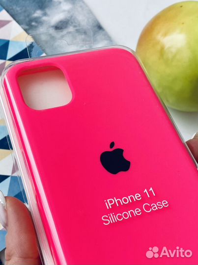 Чехол на iPhone 11