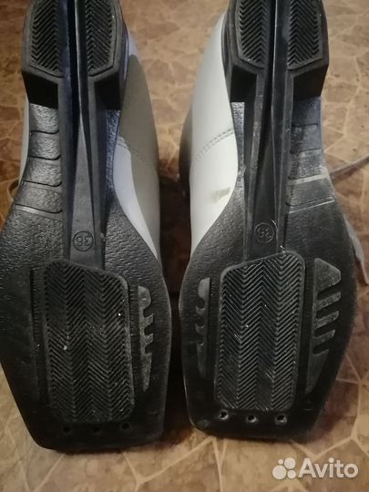 Лыжные ботинки