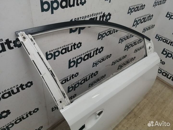 Дверь передняя правая 67001-02300 Toyota Auris II