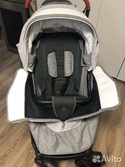 Коляска прогулочная