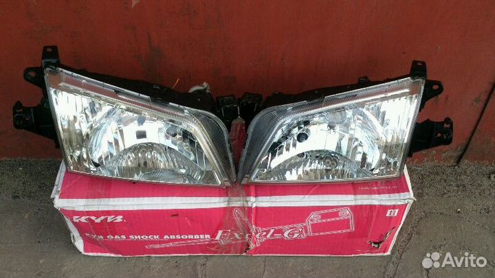 Фара мазда демио 97г-2001г правая/левая