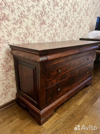 Шкафы и комоды