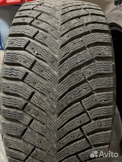 Michelin X-Ice North 4 245/40 R19