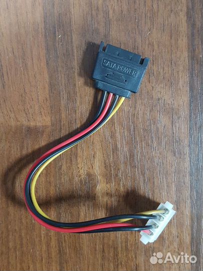 Переходник для бп Molex (мама) -SATA (папа)