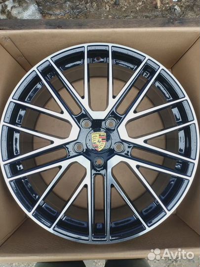 Разноширокие Диски r21 5*130 Porsche Panamera Чёрн