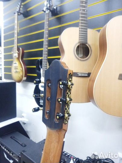 Гитара классическая из массива Kremona Romida-RD-S