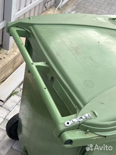 Контейнер для мусора 370 литров/170 кг б/у чистый