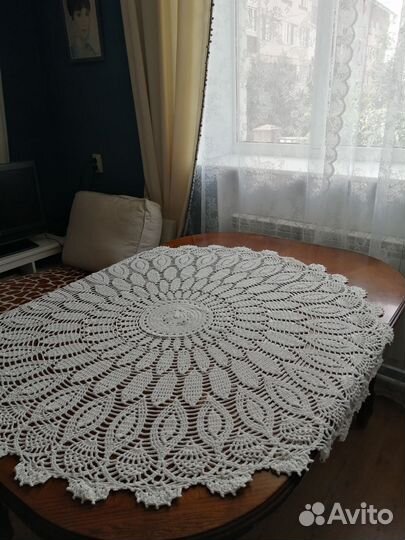 Скатерть диаметром 130 см