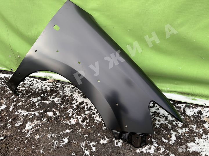 Крыло правое Toyota Hilux 7 2011-2015