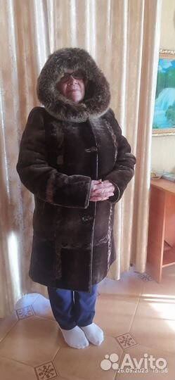 Шуба мутоновая с капюшоном 48 50