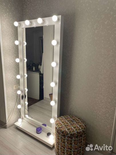 Зеркало из дерева