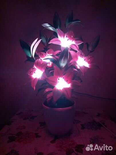 Лилия-светильник из изолона