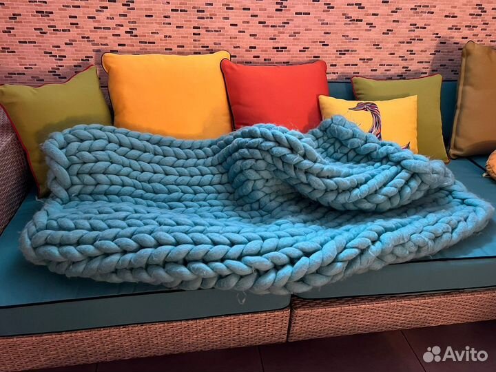 Плед крупной ручной вязки цвета Тиффани