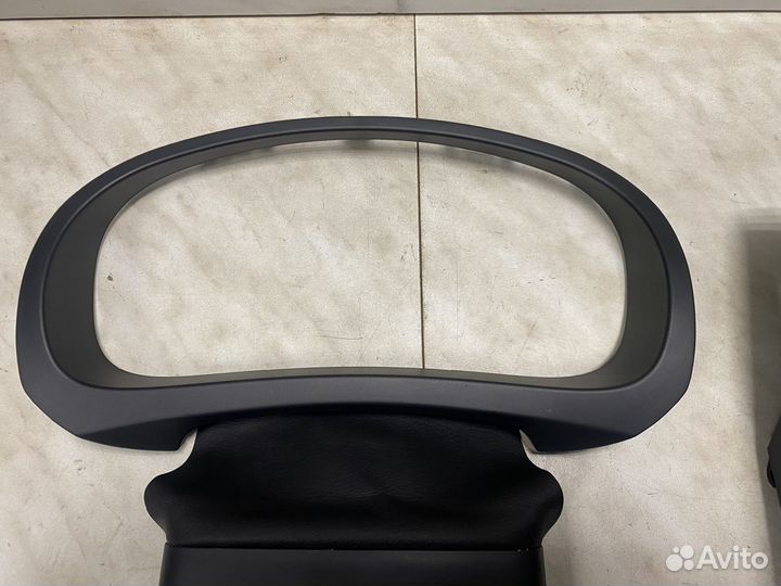 Кожух рулевой колонки Skoda Rapid 1