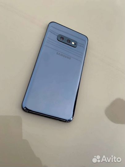 Телефон Samsung s10e