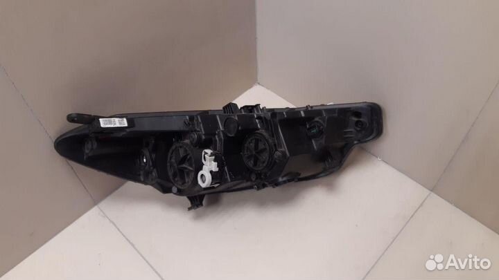 Фара левая Kia Cerato