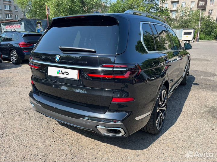 BMW X7 3.0 AT, 2023, 5 000 км