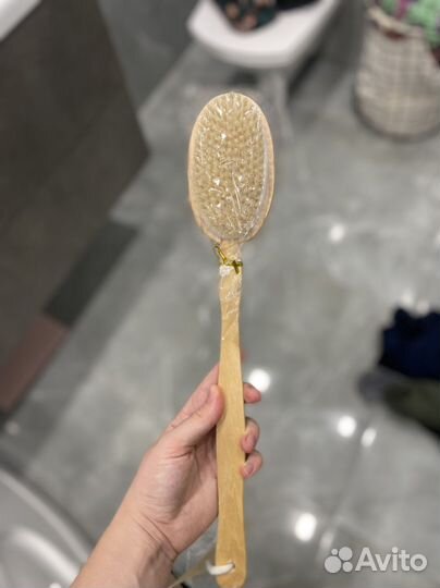 Массажная двухсторонняя щетка для тела