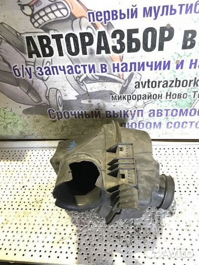 Корпус воздушного фильтра Cadillac SRX