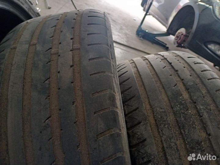 Viatti Strada Asimmetrico 225/45 R17