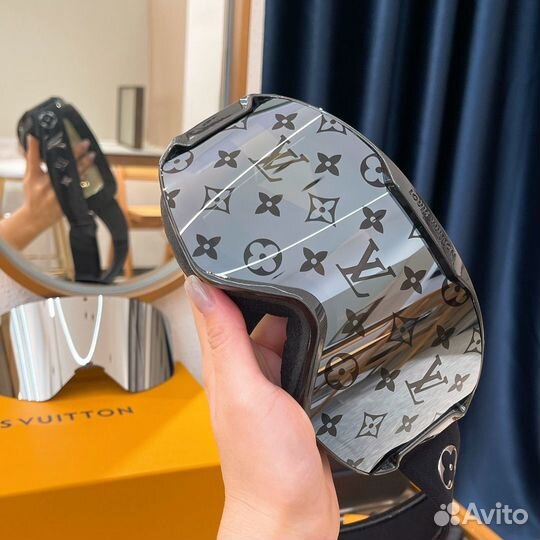 Горнолыжная маска louis vuitton