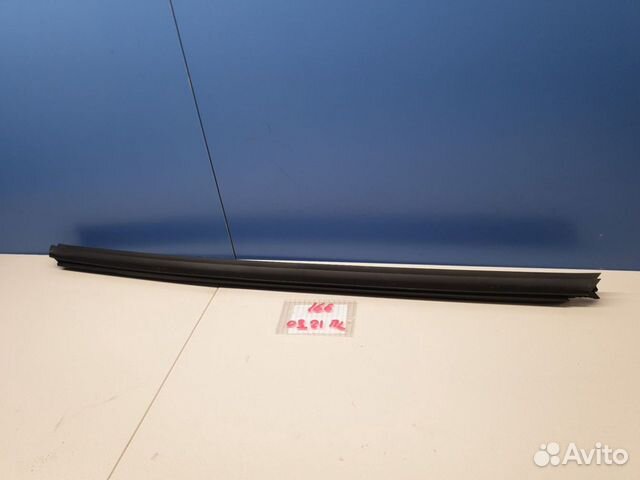 Накладка стекла передней левой двери Mercedes GLE