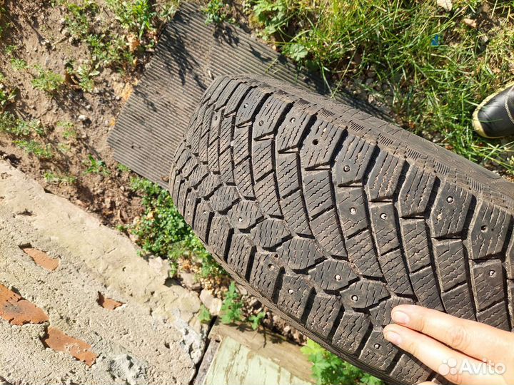 Gislaved Nord Frost 200 SUV 215/65 R16