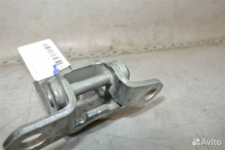 Петля двери Nissan Qashqai (J10) 2006-2013