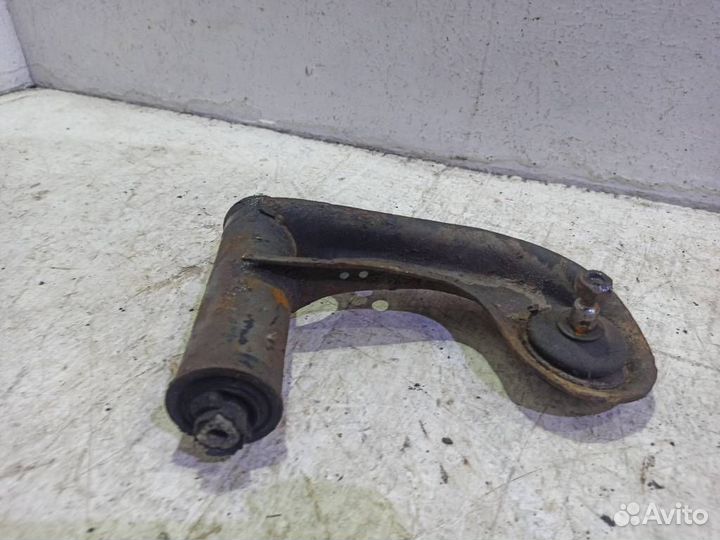Рычаг передний правый верхний